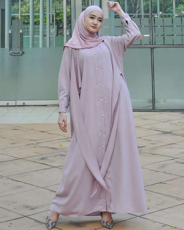 Heboh! 10 Potret Marcella Simon, 2 Tahun Mualaf Kini Kembali Lepas Hijab dan Dibaptis