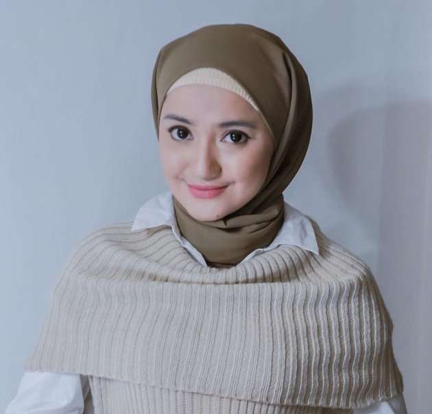 Heboh! 10 Potret Marcella Simon, 2 Tahun Mualaf Kini Kembali Lepas Hijab dan Dibaptis