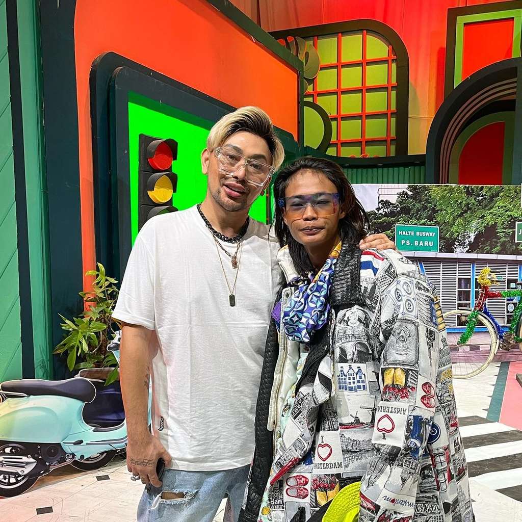 7 Potret Bonge Citayam dengan Circle Barunya, Semuanya Artis Top!