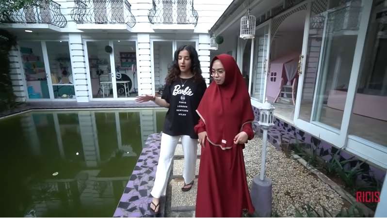 10 Adu Mewah Rumah Tasya Farasya VS Tasyi Athasyia, Beda Banget, Yang Satu Sultan Abis!