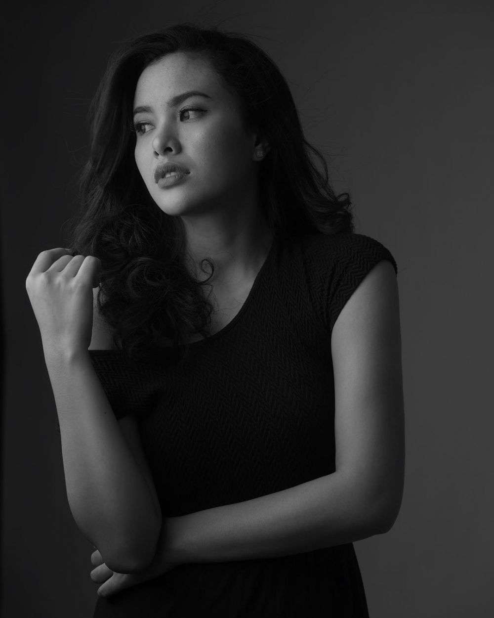 Potret Mitha Hardiyanti Istri Pebulu Tangkis Vito, Cantiknya Kebangetan!