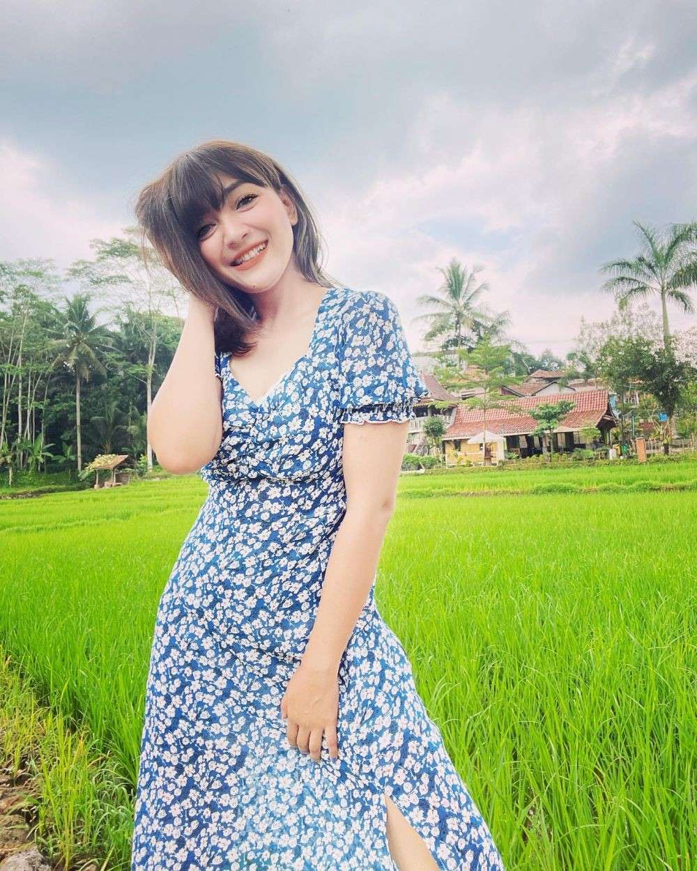 10 Adu Gaya Nathalie Holscher VS Riesca Rose, Dituduh Sebagai Selingkuhan Sule, Kalah Jauh?