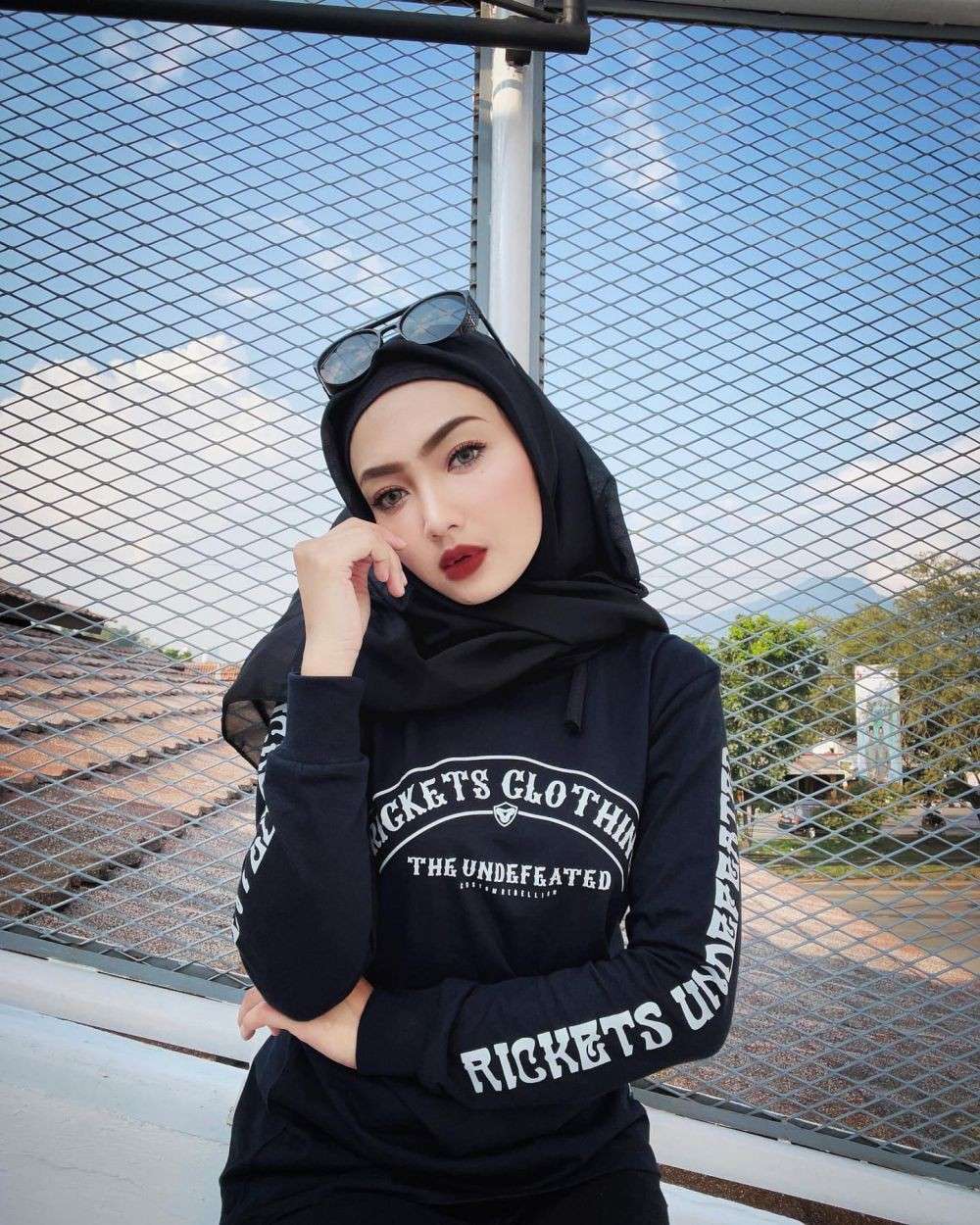 10 Adu Gaya Nathalie Holscher VS Riesca Rose, Dituduh Sebagai Selingkuhan Sule, Kalah Jauh?