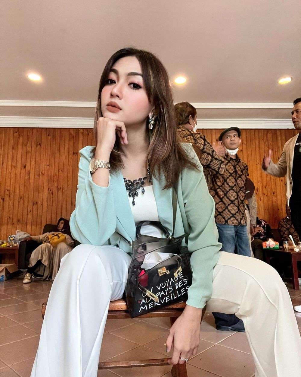 10 Adu Gaya Nathalie Holscher VS Riesca Rose, Dituduh Sebagai Selingkuhan Sule, Kalah Jauh?