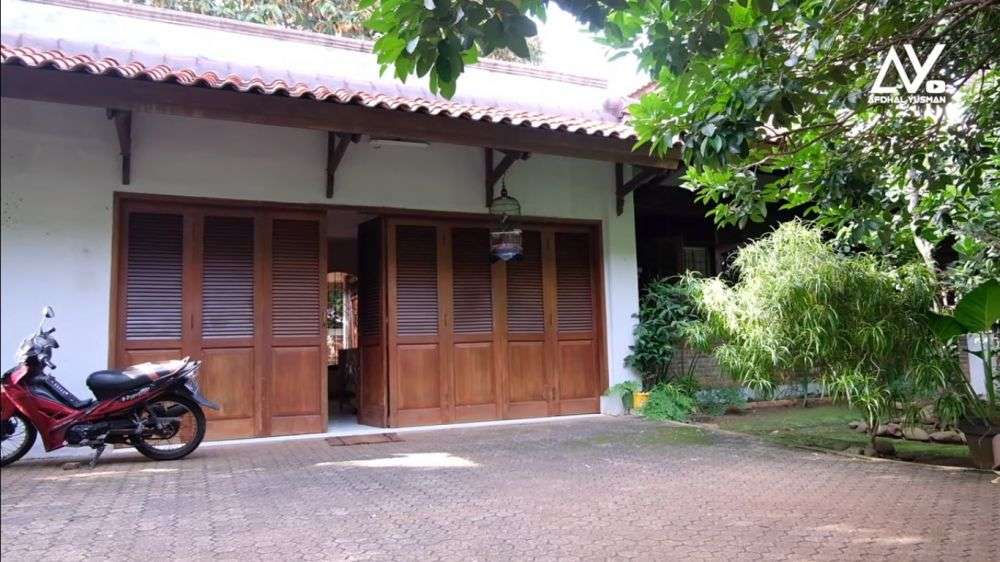 20 Tahun Berlalu, Intip 10 Potret Rumah Kuno Bekas Syuting Film Genta Buana, Milik Sultan di Zamannya!