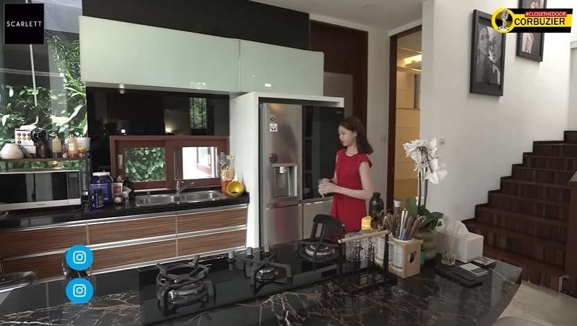 8 Potret Rumah Deddy Corbuzier yang Jarang Tersorot, Semi Terbuka Bak Hotel Mewah di Bali