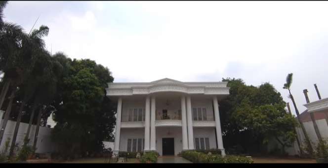 Potret `Rumah Putih` Lokasi Syuting Sinetron Lawas, Dulu Jadi Langganan Begini Kondisinya Sekarang!