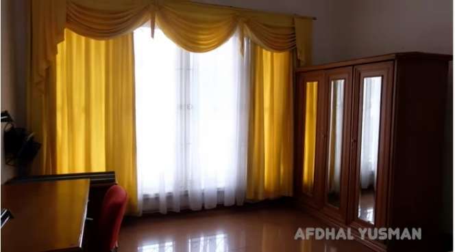 Potret `Rumah Putih` Lokasi Syuting Sinetron Lawas, Dulu Jadi Langganan Begini Kondisinya Sekarang!