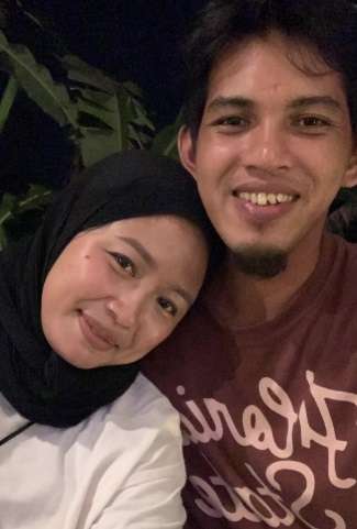 Viral Kisah Cinta Polwan dan Sopir Truk Banjir Pujian