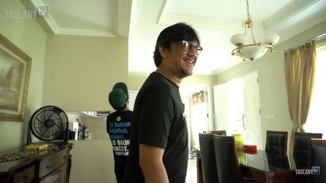8 Potret Rumah Mewah Nugie `The Dance Company` yang Jarang Terekspos, Andre Taulany Sampai Bengong!