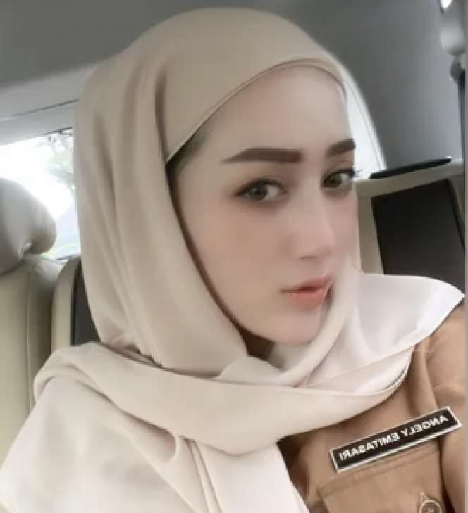 Ingat Angely Emitasari, Kades Cantik Lamongan yang Bikin Hotman Paris Klepek-Klepek? Begini Nasibnya Sekarang