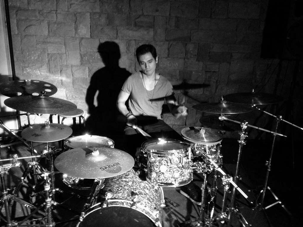 Potret Tyo Nugros Eks Drummer Dewa 19 yang Awet Muda, Ungkap Rahasianya