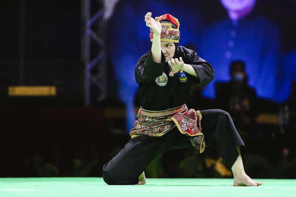 Potret Atlet Pencak Silat Nonmuslim, Pakai Hijab saat Tanding