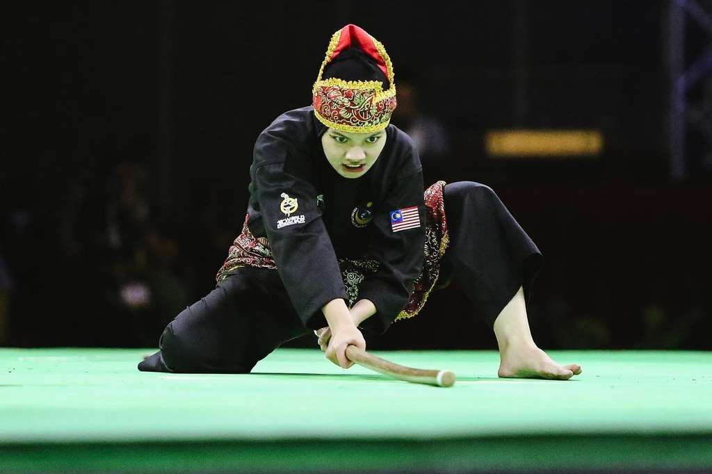 Potret Atlet Pencak Silat Nonmuslim, Pakai Hijab saat Tanding