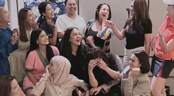 8 Potret Keseruan Geng Cendol Saat Kumpul, Mulai dari Nagita Slavina Hingga Nia Ramadhani