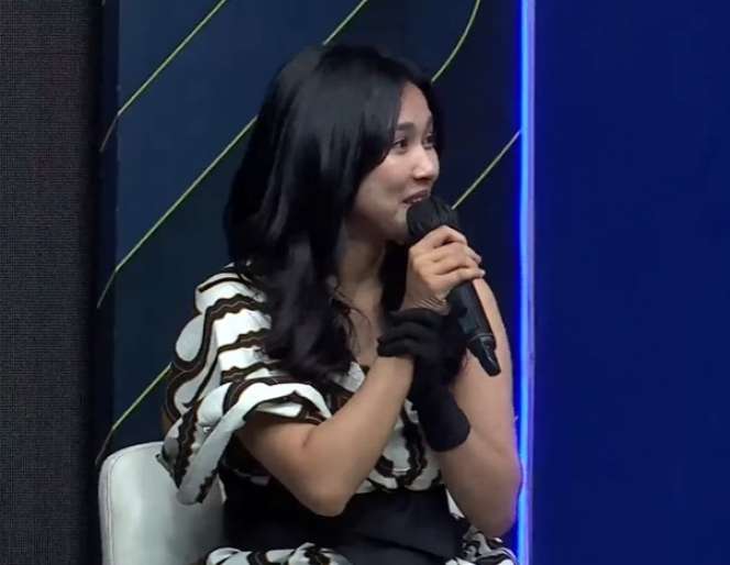 Pesona Shakira Jasmine di Series Royal Blood Curi Perhatian