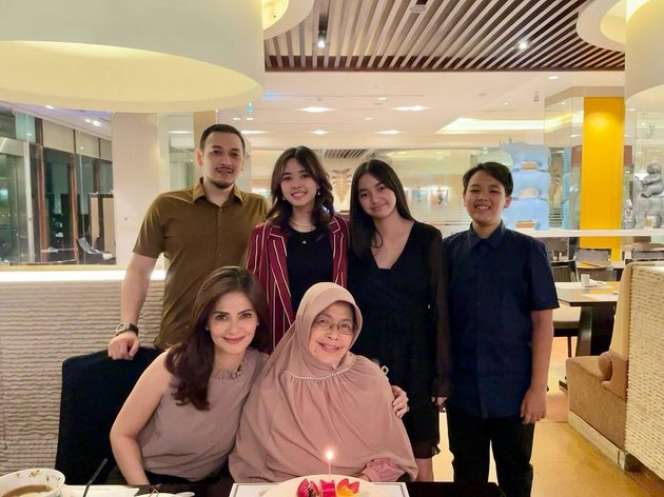 Potret Pernikahan Cut Tari dan Richard Kevin, Kekompakan Anak-anaknya Bikin Kagum!
