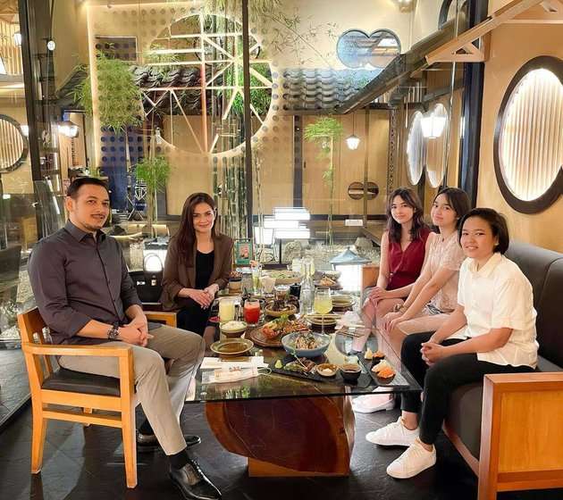 Potret Pernikahan Cut Tari dan Richard Kevin, Kekompakan Anak-anaknya Bikin Kagum!
