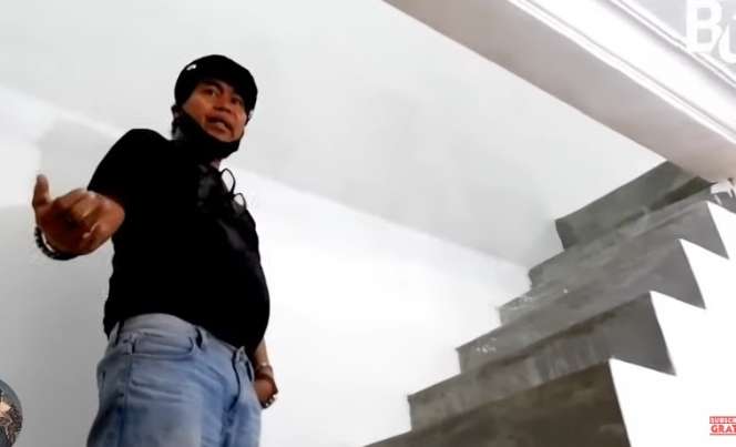 9 Potret Rumah Bopak Castello, Pintu Rumahnya Megah bak Istana!