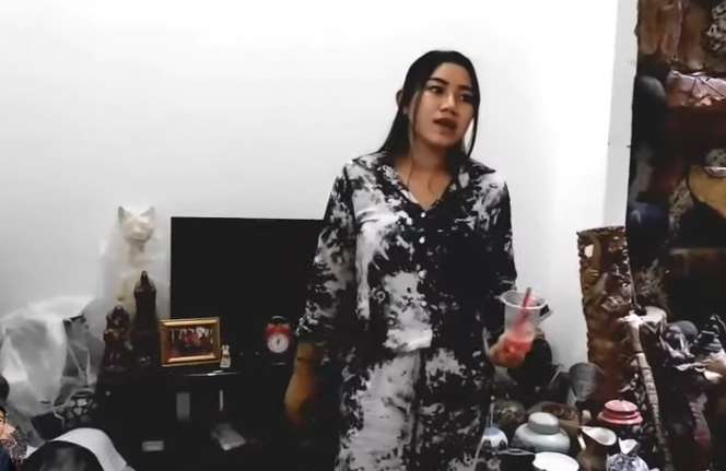 9 Potret Rumah Bopak Castello, Pintu Rumahnya Megah bak Istana!