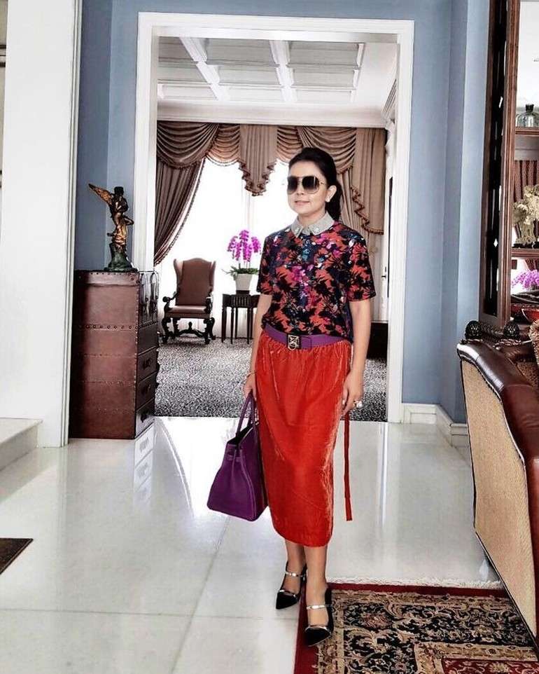 10 Potret Ruang Tamu Mewah Mayangsari di Istana Cendana, Koleksi Kristalnya Bikin Melongo!