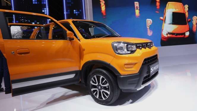 Potret Suzuki Baleno dan S-Presso di GIIAS 2022, Maharnya Rp274,9 juta 