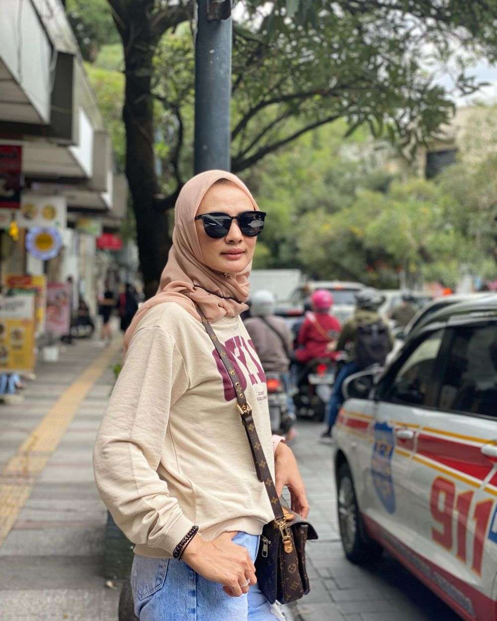 10 Potret Cantik Ade Maya, Mantan Istri Ibnu Jamil yang Tak Diketahui Publik, Bukan Orang Sembarangan!