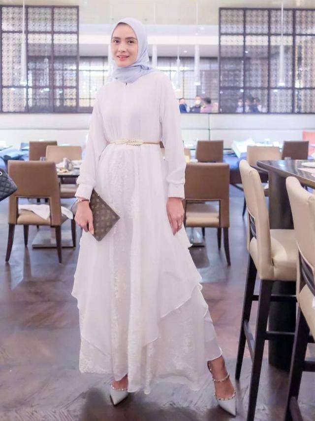 10 Potret Cantik Ade Maya, Mantan Istri Ibnu Jamil yang Tak Diketahui Publik, Bukan Orang Sembarangan!