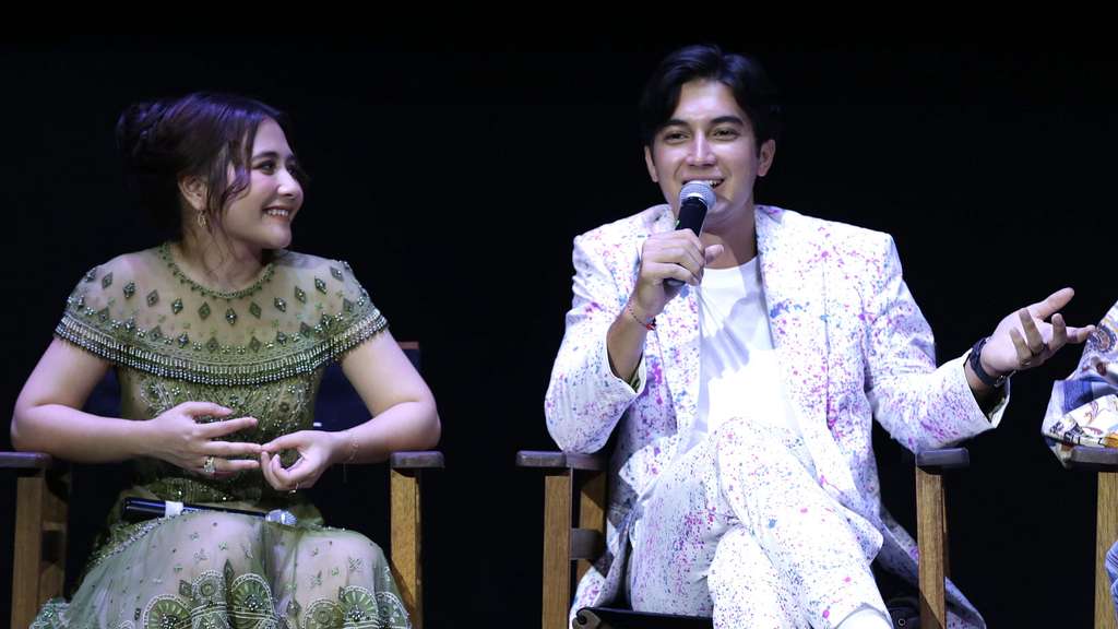 Bioskop Penuh Air Mata Gara-Gara 12 Cerita Glen Anggara, Prilly Latuconsina Syok