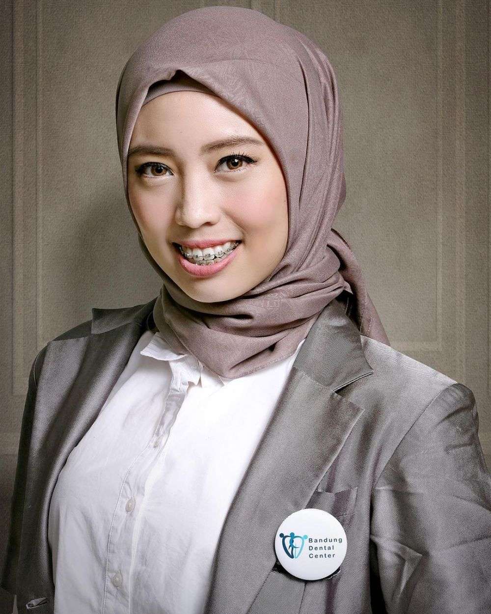 Dulu Sangat Terkenal, 7 Penyanyi Ini Ternyata Beralih Profesi Jadi Dokter, Terakhir Paling Dicari!