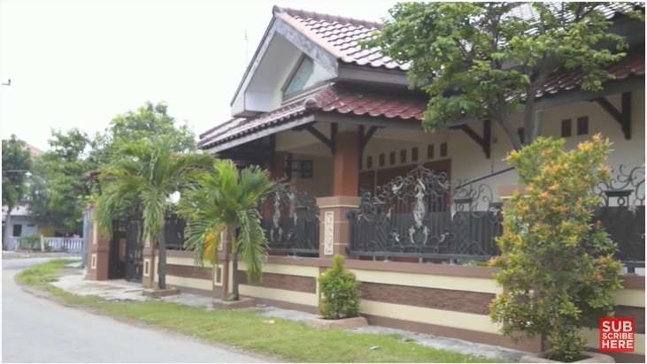 Potret Kampung Warteg di Tegal, Isinya Rumah Elite Semua!