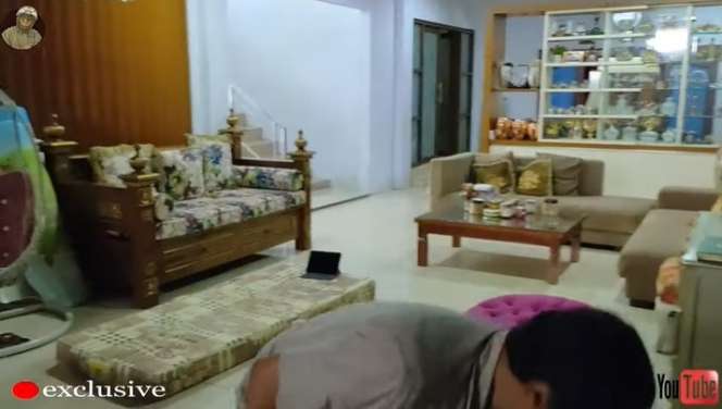 Adu Perbandingan Rumah Ridwan Kamil vs Uu Ruhzanul, Ada yang Dibangun Pakai Botol Bekas!