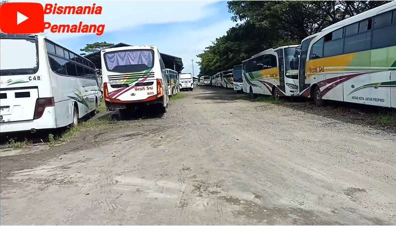 10 Potret `Garasi Raksasa` Milik Bupati Pemalang yang Terjaring KPK, Banyak Harta Terbengkalai!