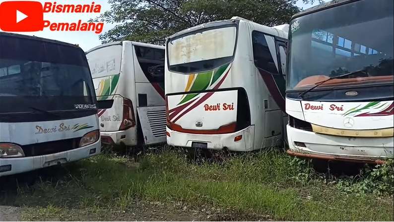 10 Potret `Garasi Raksasa` Milik Bupati Pemalang yang Terjaring KPK, Banyak Harta Terbengkalai!