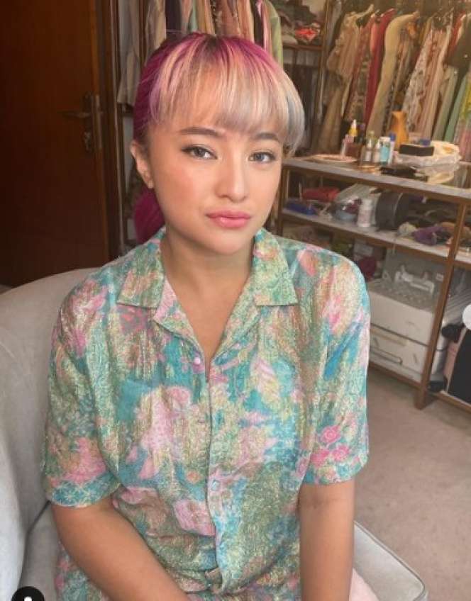 Potret Terbaru Marshanda dengan Rambut Warna-warni