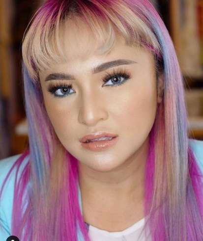 Potret Terbaru Marshanda dengan Rambut Warna-warni