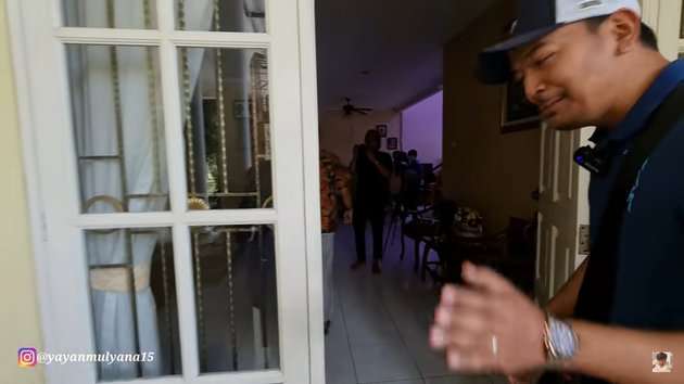 Potret Rumah Mewah Yati Octavia dan Pangky Suwito, Koleksi Vespanya Banyak Banget!