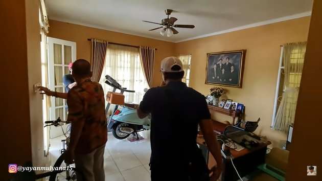 Potret Rumah Mewah Yati Octavia dan Pangky Suwito, Koleksi Vespanya Banyak Banget!