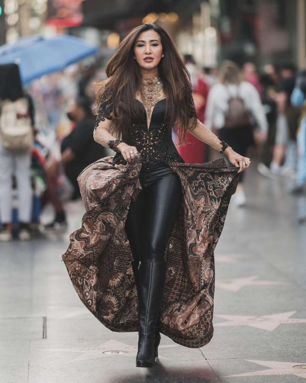Potret Menawan Liza Natalia di Usia 46, Pamer Body Goals Bikin ABG Auto Minder!  