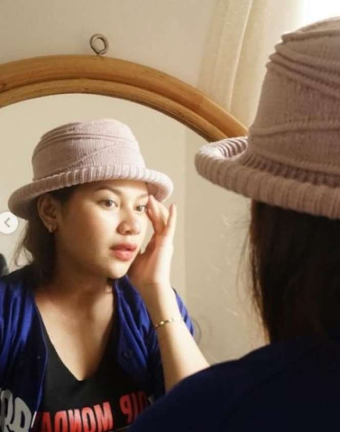 Difotoin Arie Kriting, 5 Potret Menggemaskan Baby Bump Indah Permatasari