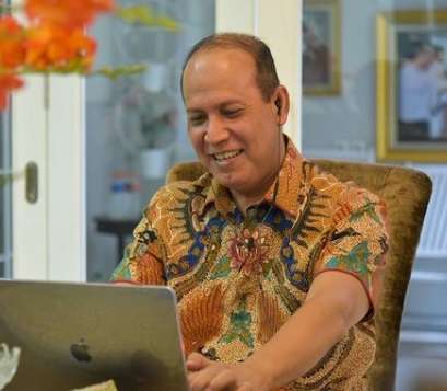 Potret Komjen Boy Rafli Amar Pemilik Hak Cipta Novel Si Dul