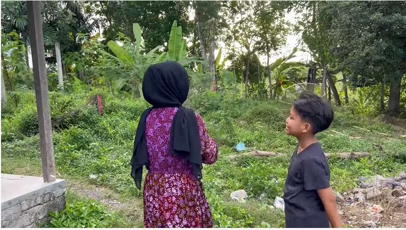 10 Potret Kondisi Rumah Farel Prayoga, Penyanyi Cilik 'Ojo Dibandingke' yang Viral Goyang Istana Negara, Hanya Anyaman Bambu!