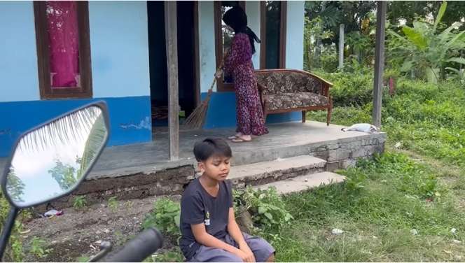 10 Potret Kondisi Rumah Farel Prayoga, Penyanyi Cilik 'Ojo Dibandingke' yang Viral Goyang Istana Negara, Hanya Anyaman Bambu!