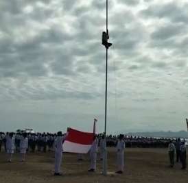 Ingat Joni `Bocah Pahlawan` Pemanjat Tiang Bendera di NTT? Dulu Viral Hingga Diundang Jokowi, Kini Nasibnya Miris