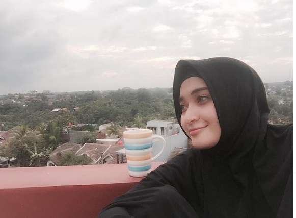 Artis Cantik Ini Menikah Saat SMA, Sempat Cerai Usai Diduga Selingkuh, Kini Rujuk Kembali, Siapa Dia?