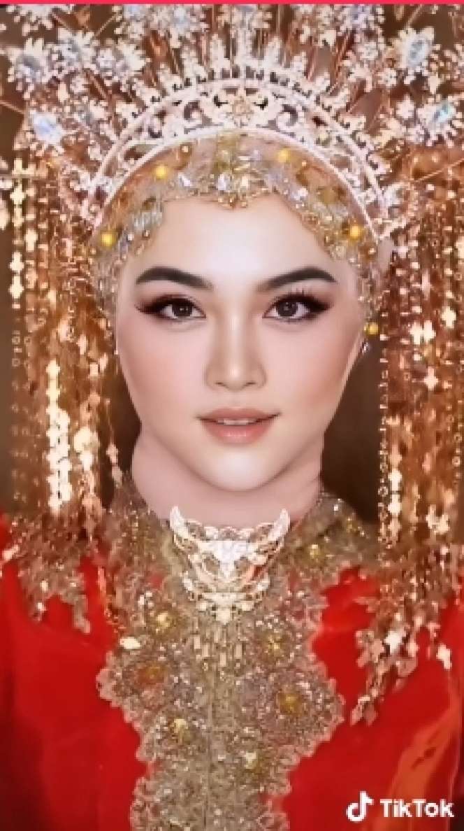 Prank Mantan, Wanita ini Pakai Aplikasi Makeup Pengantin Viral, Hasilnya Bikin Melongo!
