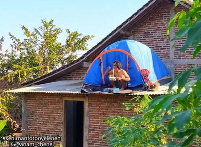 8 Penampakan Nyeleneh di Atap Rumah, di Luar Nalar!