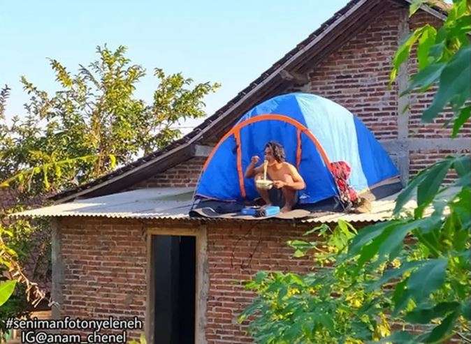 8 Penampakan Nyeleneh di Atap Rumah, di Luar Nalar!