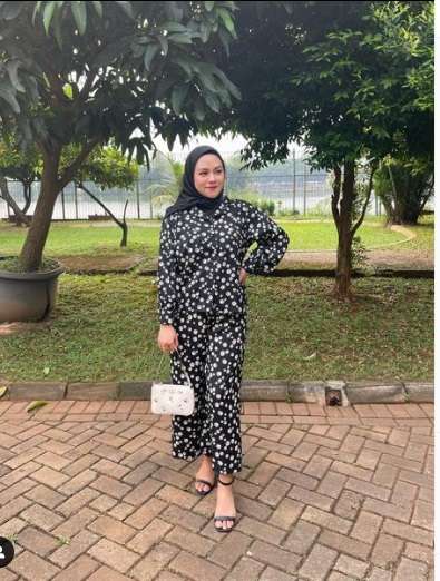 Dulu Dinikahi Artis Namun Cerai Hingga Dimusuhi, Kini Wanita Ini Berjodoh dengan Anak Band, Siapa Dia?