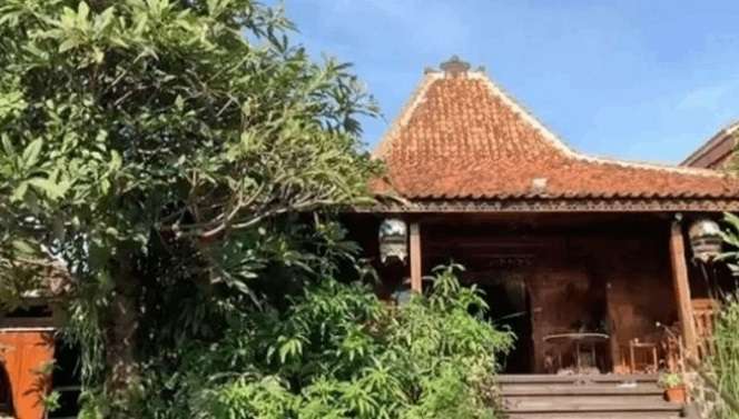 Potret Rumah Seleb Bergaya Tradisional, Punya Irfan Hakim Seharga Rp7 Miliar!